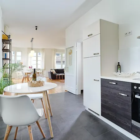 Bg Living & Hosting - Stilvolle Mosel-Ferienwohnung In Traben-Trarbach - Top-Lage, Bis 6 Personen, Parkplatz & Wlan Daire Traben-Trarbach