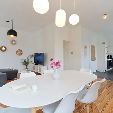 Bg Living & Hosting - Stilvolle Mosel-ferienwohnung In - Top-lage, Bis 6 Personen, Parkplatz & Wlan Apartmán *