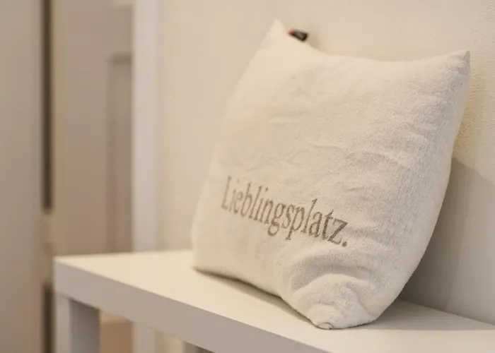 Bg Living & Hosting - Stilvolle Mosel-ferienwohnung In - Top-lage, Bis 6 Personen, Parkplatz & Wlan Apartamento Traben-Trarbach